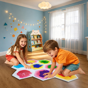 Piastrelle Esagonali in PVC per Pavimento Sensoriale, Tappetino Interattivo con Sabbia Fluida, Antiscivolo e Sicuro EN71, Giocattolo Educativo per <span class=keywords><strong>Bambini</strong></span> <span class=keywords><strong>2</strong></span>-4 <span class=keywords><strong>Anni</strong></span> - Product Image 2