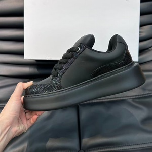 Calzado deportivo de alta calidad, personalizado, para hombre y mujer, apto para todas las estaciones, estilo clásico. - Product Image 1