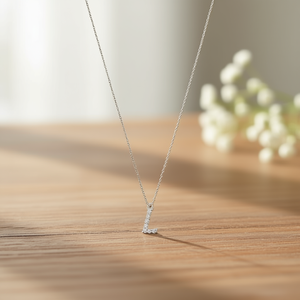 Collana con Ciondolo a Forma di Lettera L in Acciaio Inossidabile, 6 Opzioni di Colore - Product Image 3