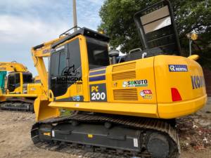 Excavadora Hidráulica Usada Komatsu PC200-8/PC220, Modelo 2020, Potencia de 180KW, Peso Operativo de 20 Toneladas - Product Image 4
