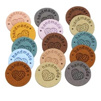 Étiquettes et patchs en cuir PU écologiques avec nom de marque personnalisé en relief, taille et forme personnalisées pour jeans et chapeaux