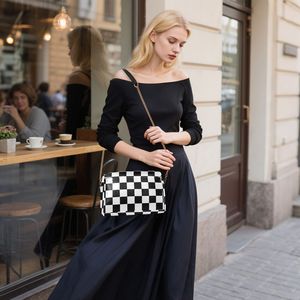 Bolso de Hombro al por Mayor con Correa de Cadena, Cuero Personalizado a Cuadros Blanco y Negro, Bandolera para Mujer, Mini Bolso Cuadrado - Product Image 5