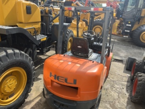 New HELI CPCD30 3 Ton Diesel <b>Forklift</b> Truck 3t Heli <b>Forklift</b> 0.5m Mast Isuzu Engine Hydraulic Side Shifter Factory Direct Supply - Product Image 6