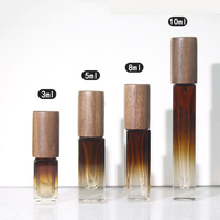 Vente en gros de 3ml 5ml 8ml 10ml mini bouteilles d'emballage vides de forme carrée de voyage bouchon en bois pour huiles essentielles et parfums