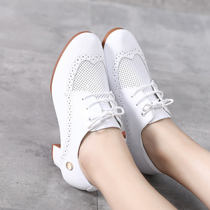 Scarpe da donna da ballo latino con tacco grosso - Product Image 3