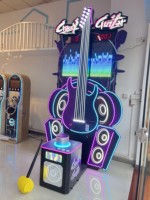 Machine de jeu de boxe à pièces battre la guitare avec imprudence Machine de test de puissance de boxe Machine de jeu de pièces de monnaie pour les ventes