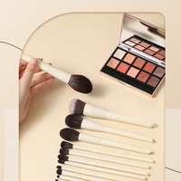 Set kuas rias wajah profesional 13 buah dengan pegangan kayu rambut Vegetarian putih susu untuk alat kecantikan Concealer wajah dan mata