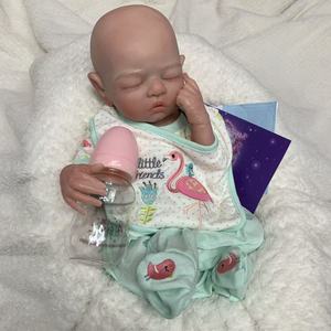 Muñeca Reborn OtardDolls de Silicona, 40 cm, Bebé Realista con Ropa Verde, Cabeza Sólida, Hecha en Guangdong para Coleccionistas - Product Image 3