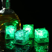 Cube de glace LED activé par l'eau rapide et lent glaçons clignotants pour une fête de bar romantique
