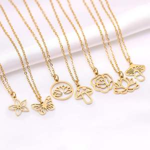 Simple mariposa trébol Lucky Lotus Mushroom Collar para mujer Acero inoxidable Cadena de clavícula de moda - Product Image 3