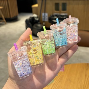 Souvenir Night Glow Oil in Flasche Boba Schlüssel bund halter 3D Niedlicher fließender Sand Leuchtende Blase Perle Milch Tee tasse Flüssiger Schlüssel bund - Product Image 2