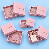 Boîte d'emballage de bijoux haut de gamme personnalisée en relief, écologique, avec fermeture magnétique, en papier rigide rose, doublure en velours pour bagues