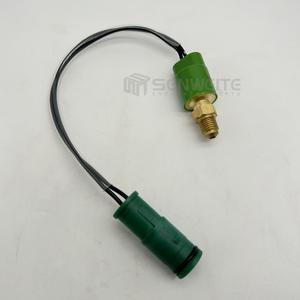เซ็นเซอร์วัดแรงดัน Senwitt รุ่น 106-0180 แบบเกลียวติดตั้งชนิด Piezoresistive สำหรับรถขุด Caterpillar CAT320B - Product Image 1