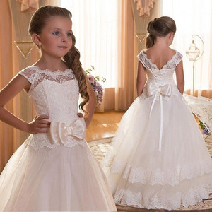 Elegante Vestido de Encaje para Niñas, Vestido de Dama de Honor con Espalda Descubierta y Flores para Boda - Product Image 2