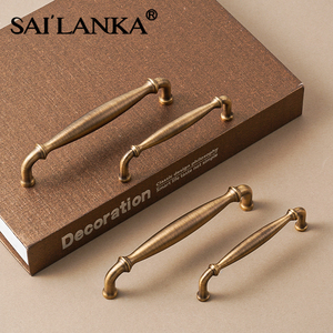 Tiradores de Latón Macizo Cepillado Estilo Clásico Europeo Antiguo para Muebles, Tiradores de Estilo Rústico para Armarios, Cómodas y Cajones - Product Image 1