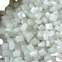 Les fabricants fournissent des particules de plastique recyclé LDPE