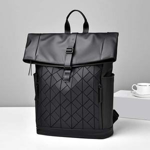 Sac à dos de luxe en PU à motif géométrique moderne avec fermeture éclair et fermoir, sac à dos de sport décontracté unisexe, capacité 20-37L - Product Image 4