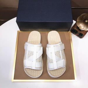 Chaussures décontractées de créateur en promotion, sandales de luxe, pantoufles, sandales décontractées pour couple, pantoufles de créateur pour femmes et hommes, chaussures plates d'extérieur - Product Image 3