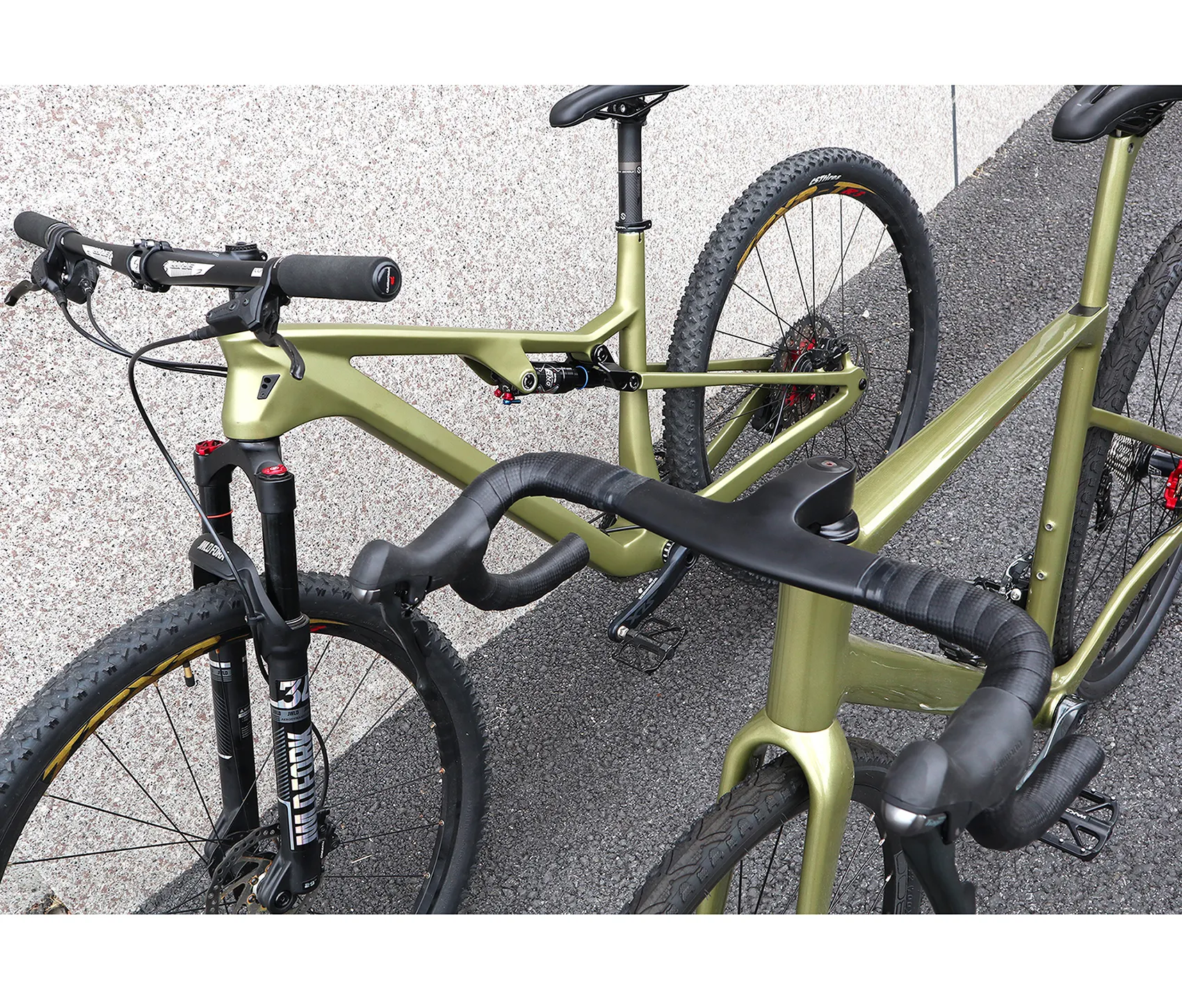 Werkseitig angepasster Carbon-Mountainbike-Rahmen Leichtes 27,5/29er Offroad-MTB-Rahmen fahrrad