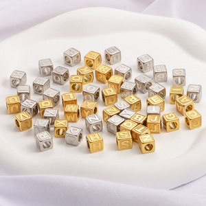 Xu Hướng Sản Phẩm 2026 New Arrivals Ban Đầu Bảng Chữ Cái Mặt Dây Chuyền Tự Làm Quyến Rũ Vòng Cổ Vòng Đeo Tay 18K Vàng Mini Vuông Hạt Thư Quyến Rũ - Product Image 2