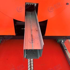 Equipo Automático de Procesamiento de Marcos de Puertas con Soldadura sin Costuras, Control PLC y Construcción en Acero Inoxidable - Product Image 3