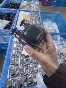 <span class=keywords><strong>Pistolet</strong></span> de massage musculaire Yixuan Factory en gros avec logo personnalisé pour relaxation musculaire profonde, mini <span class=keywords><strong>pistolet</strong></span> de massage - Product Image 1