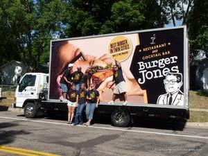 Nhà Máy Giá Di Động Xe Tải Quảng Cáo Màn Hình Led Ngoài Trời P6 P8 Không Thấm Nước Trailer Hai Mặt Màn Hình Hiển Thị - Product Image 2