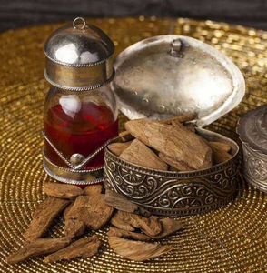 Huiles essentielles de qualité supérieure, fabrication vietnamienne, vente directe, huile d'agarwood parfumée, vente en gros - Product Image 5