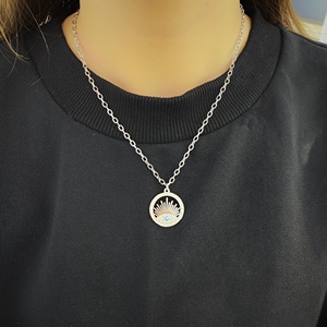 Dijes para el día de la madre Collares chapados en oro Joyería hecha a mano personalizable Proveedor de envío directo - Product Image 5