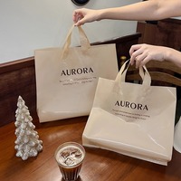 Sacs de courses en plastique blanc givré de grande taille avec poignées pour les boutiques, les cadeaux, les salons professionnels et plus encore