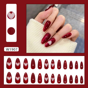 In Vogue Red Press on Nails Amande Moyen Faux ongles avec Love Design Cute Matte Artificial Tips Full Cover - Product Image 3