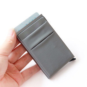 Porte-cartes en alliage d'aluminium avec porte-cartes de visite à éjection automatique, lecteur de cartes RFID antivol et anti-démagnétisation - Product Image 3