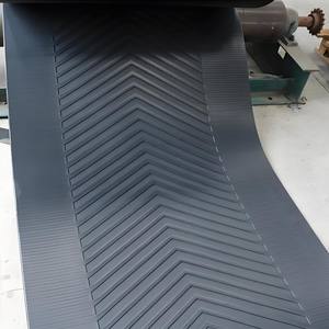 <span class=keywords><strong>600mm</strong></span> genişlik v-şekilli Chevron kauçuk konveyör bant paslanmaz çelik Cleats üretimi ile madencilik uygulaması için zincirli konveyör - Product Image 2