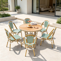 Tables et chaises de bistrot en rotin au design moderne, structure en aluminium, meubles en plastique pour l'extérieur, patio, jardin, salle à manger, hôtel