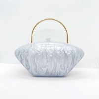 Sac à main classique pour femme en acrylique, forme trapèze, avec fermeture magnétique, pour dîner, mariage, couleur coquillage, en polyester, pour tous les jours
