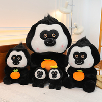 Nouvelle conception adorable : Peluche Saki assise avec fruit orange, jouet animal moderne en coton rembourré pour l'accompagnement de bébé