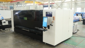 GWEIKE P SERIES 3000*1500MM MACHINE À BRODER PAR ORDINATEUR MACHINE À DÉCOUPER AU LASER À FIBRE FERMÉE - Product Image 4