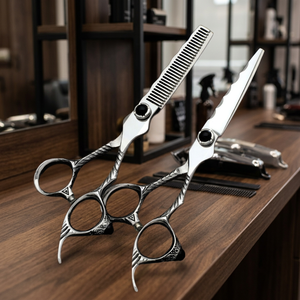 Tijeras de Peluquería Profesionales 440C de 6 Pulgadas para Diestros, Cuchilla Recta, las Más Vendidas - Product Image 1