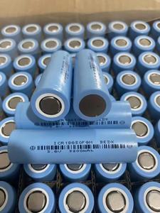 Usine en gros 18650 3200mAh Batterie au lithium-ion ICR18650-F9M 3200mah 3.7V 10A Cellule de batterie au lithium - Product Image 6