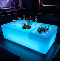 Verhuur van plastic, oplichtende, verlichte LED-tafel- en bankstel, barmeubilair, LED-meubilair voor woonkamer, evenementen en feesten