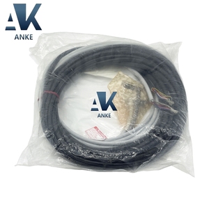 Câble de connexion toronné Keyence SL-VP7N de 7 m de qualité supérieure, NPN, pour rideau lumineux de sécurité série SL-V, fil blindé 8 conducteurs - Product Image 1