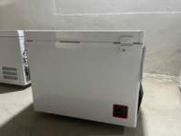Afrique Meilleures ventes de Congélateur coffre profond 68 litres Top Open Solar Powered Refrigerator Freezer DC 12/24V with Solar Panel Battery