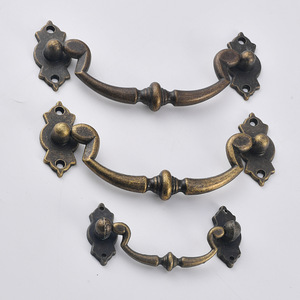 <b>Antique</b> Style Zinc Alloy Cabinet Handles Bar Shape Traditional Design Durable Plated Small Large Size Furniture Hardware - Product Image 1