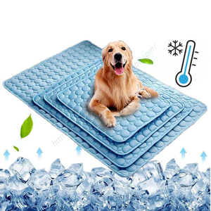 Alfombra Refrescante de Verano para Mascotas, Lavable, de Nailon, con Cojín para Mantener a las Mascotas Cómodas y Frescas - Product Image 1