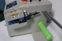 Fournir une machine à coussin d'air adaptée à divers films de coussin à bulles d'air et fournir la meilleure solution pour l'emballage protecteur