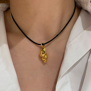 2024 Neuer Trendiger Schwarzer Langer Seil-Konchen-Anhänger Halskette Ohrringe 18K Gold/Platin Beschichtet Unisex Schmuck Großhandel Individualisierbar - Product Image 2