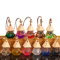 Ru Star Offre Spéciale 8ml nouveau Design coloré voiture suspendu vide parfum voiture diffuseur bouteille d'huile essentielle avec bouchon