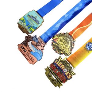 เหรียญรางวัลวิ่งมาราธอน 3 มิติ สีทอง แบบกำหนดเอง ไม่มีขั้นต่ำในการสั่งซื้อ เหรียญกีฬาโลหะ โลหะผสมสังกะสี งานฝีมือโลหะแบบกำหนดเอง - Product Image 3