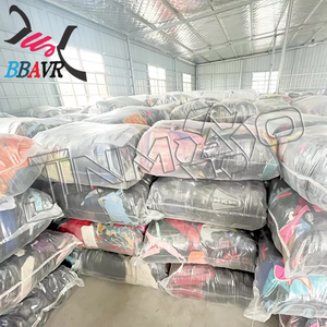 กระเป๋าถือสตรีสต็อกโรงงานจีนขายส่งราคาถูก กระเป๋ามือสองหนังสะพายไหล่ กระเป๋ามือสองแบบมัดเป็นก้อน วีไอพีแบบคละก้อน - Product Image 6