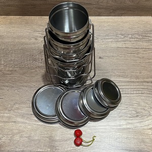 4-teiliges Edelstahl-Tiffin-Lunchbox-<span class=keywords><strong>Set</strong></span> mit Griff, runder Lebensmittelbehälter mit Metalldeckel, Gewürzdose für Küche und Reisen - Product Image 4